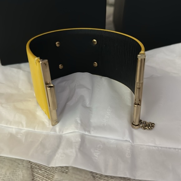 Chanel leather bracelet - Picture 5 of 6